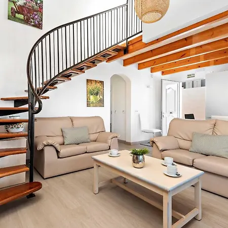 Elizabet Villa Cala en Forcat